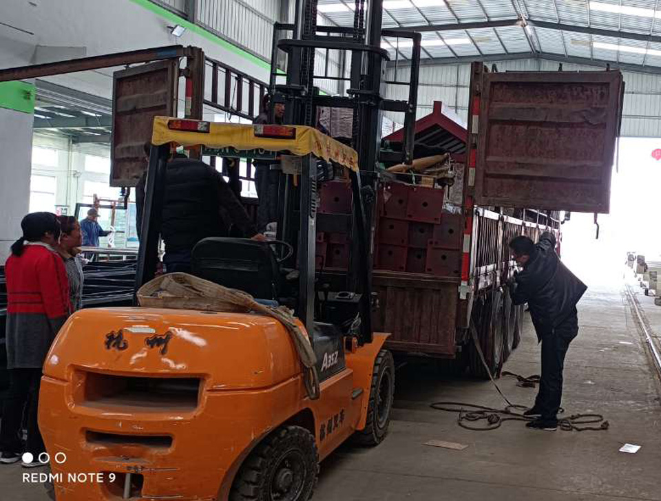 景德鎮(zhèn)公交候車(chē)亭發(fā)車(chē)案例